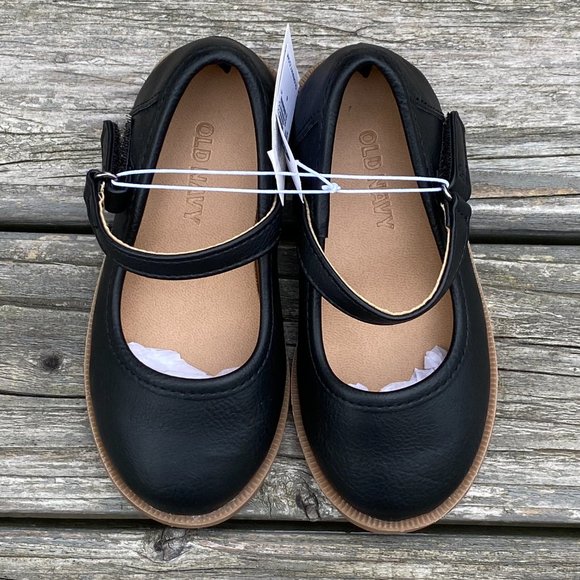 Old Navy Faux-Leather Uniform Mary-Janes for Toddler Girls - Picture 3 of 13